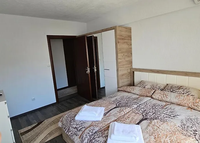 д и в 3 - D&v 3 Апартаменты *